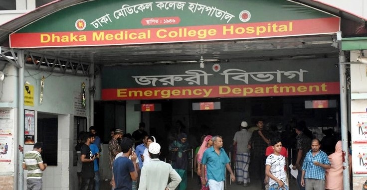 রাস্তা পারাপারের সময় প্রাইভেটকারের ধাক্কায় বাবা-মেয়ের মৃত্যু
