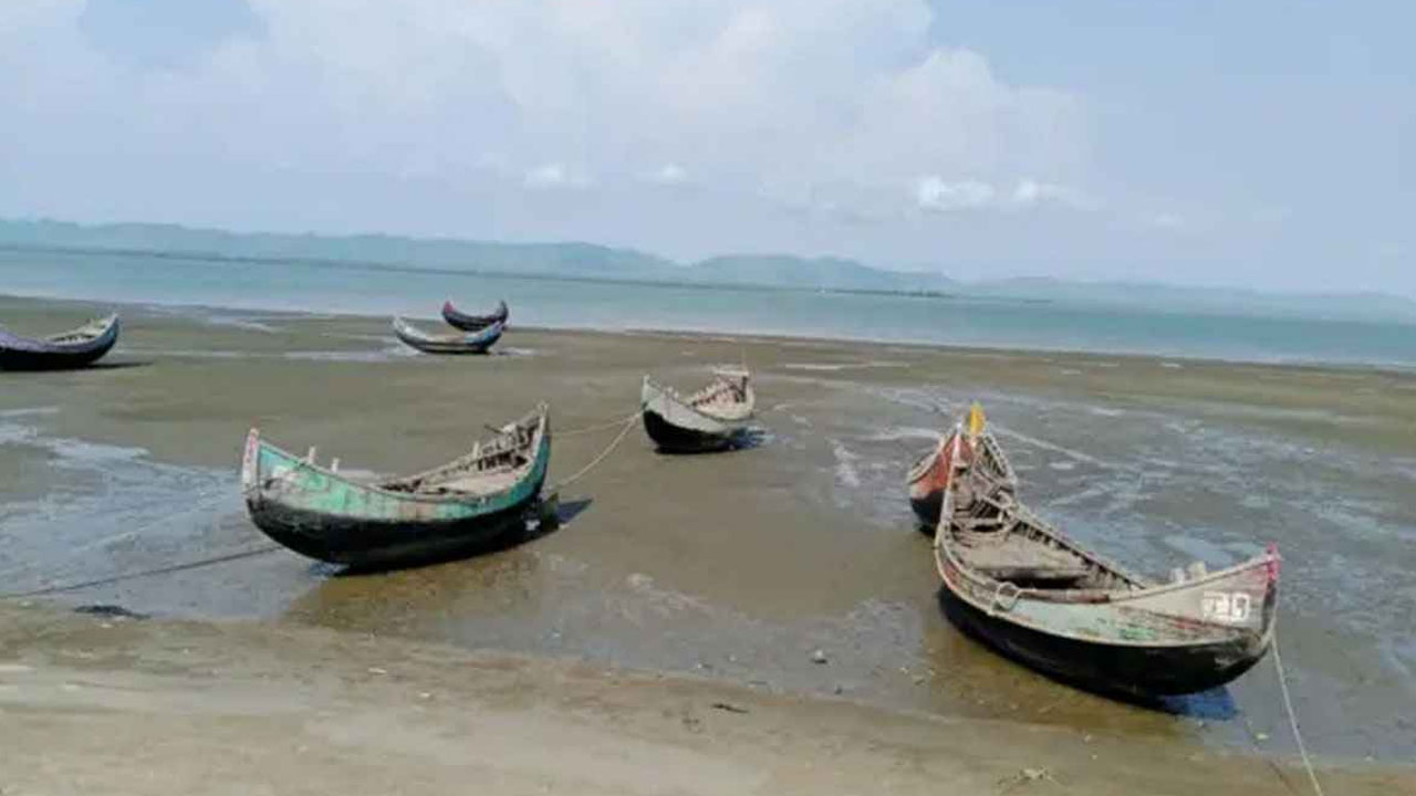 বাংলাদেশি ২৪ জেলেকে ফেরত দিয়েছে আরাকান আর্মি